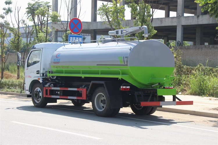 東風(fēng)大多利卡9方吸糞車